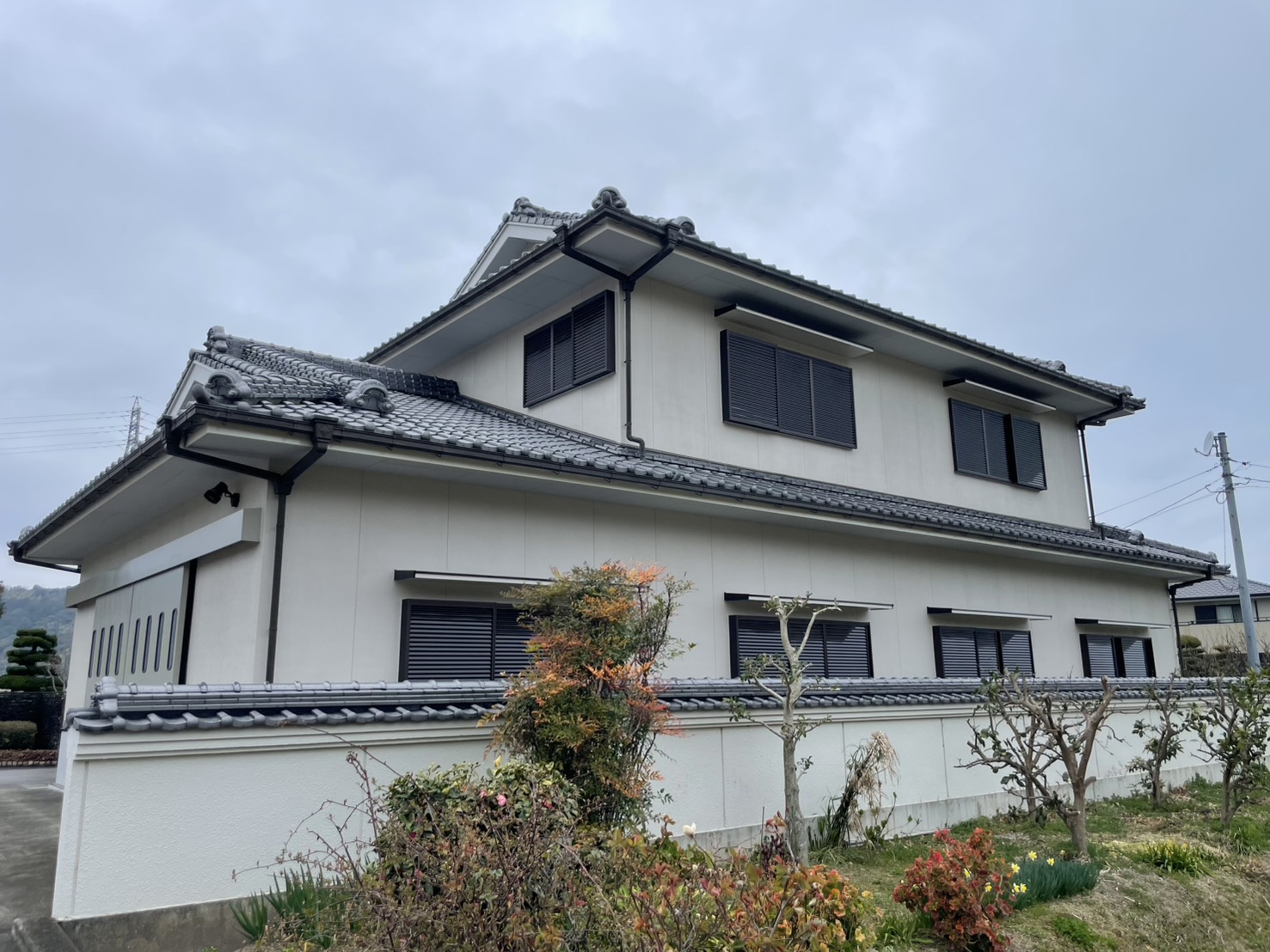 阿南市長生町　外壁塗装　破風板金巻き